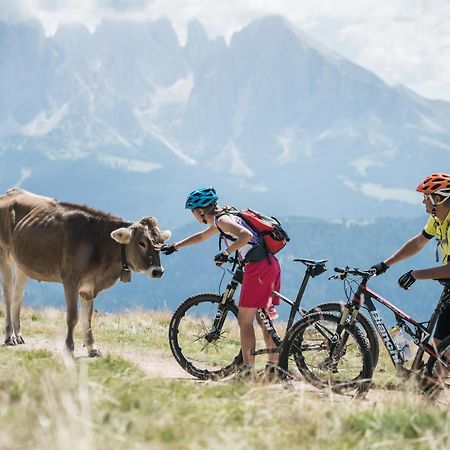 Hotel Cosmea 4 Stars - Your Dolomites Experience Ortisei Esterno foto