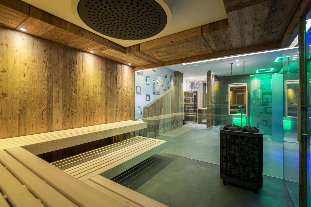 Hotel Cosmea 4 Stars - Your Dolomites Experience Ortisei Esterno foto