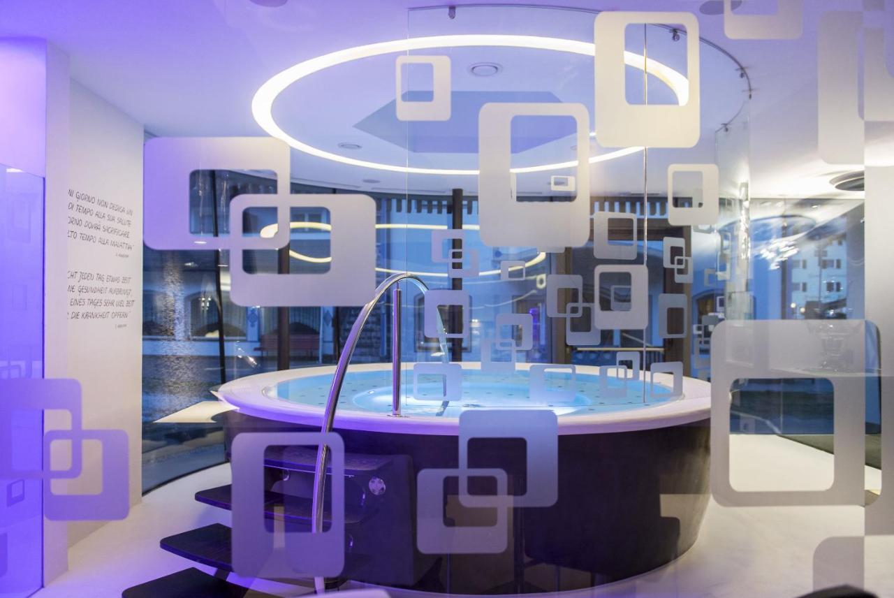 Hotel Cosmea 4 Stars - Your Dolomites Experience Ortisei Esterno foto