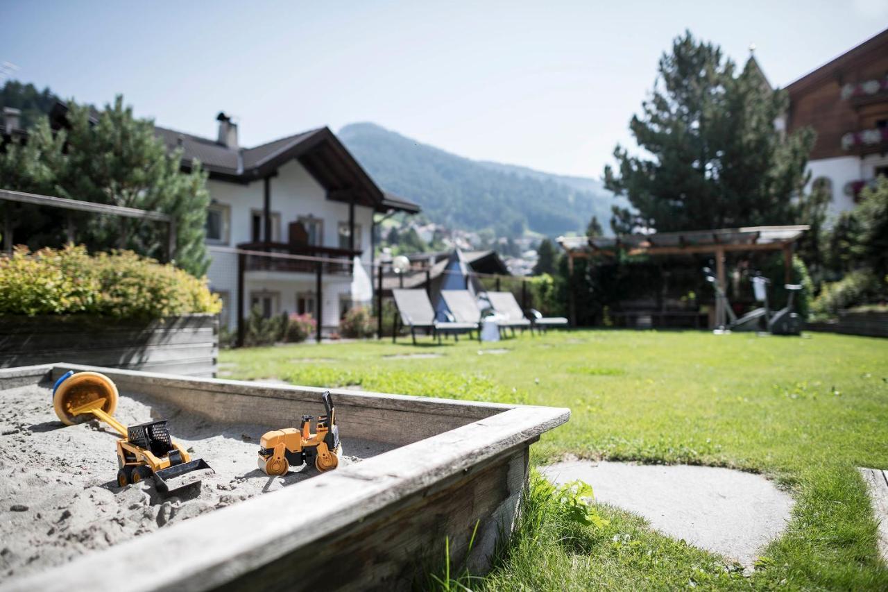 Hotel Cosmea 4 Stars - Your Dolomites Experience Ortisei Esterno foto