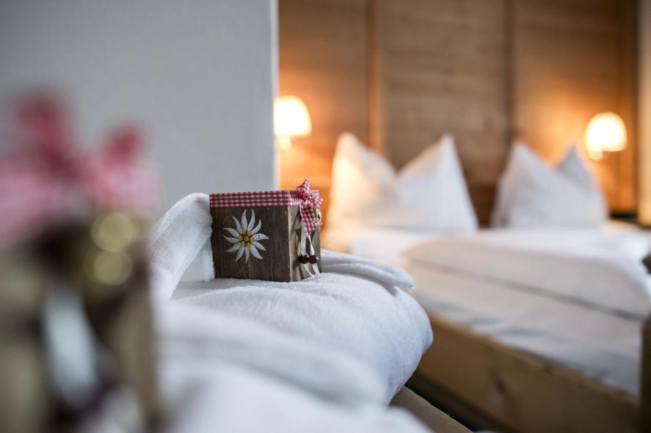 Hotel Cosmea 4 Stars - Your Dolomites Experience Ortisei Esterno foto
