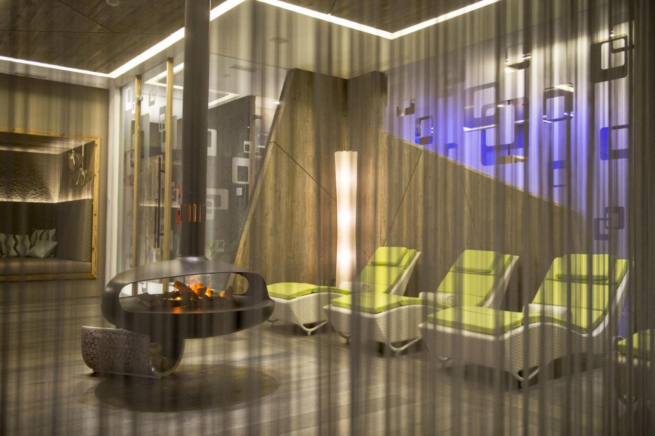 Hotel Cosmea 4 Stars - Your Dolomites Experience Ortisei Esterno foto