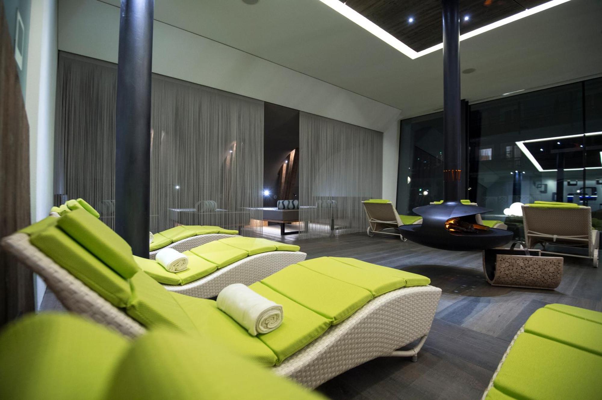 Hotel Cosmea 4 Stars - Your Dolomites Experience Ortisei Esterno foto